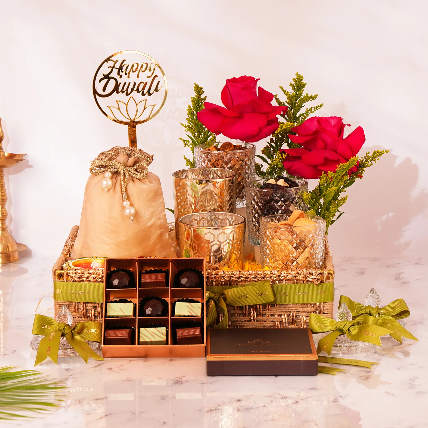 Diwali Roses And Indulgence Hamper