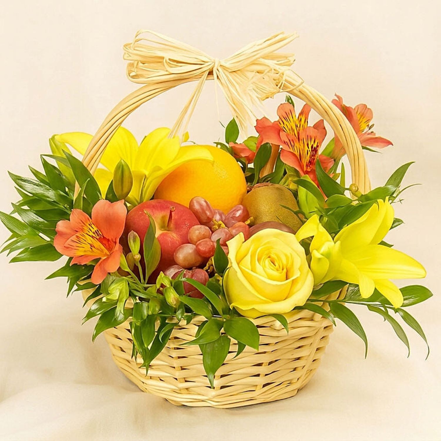 Fresh Flowers & Fruits Basket