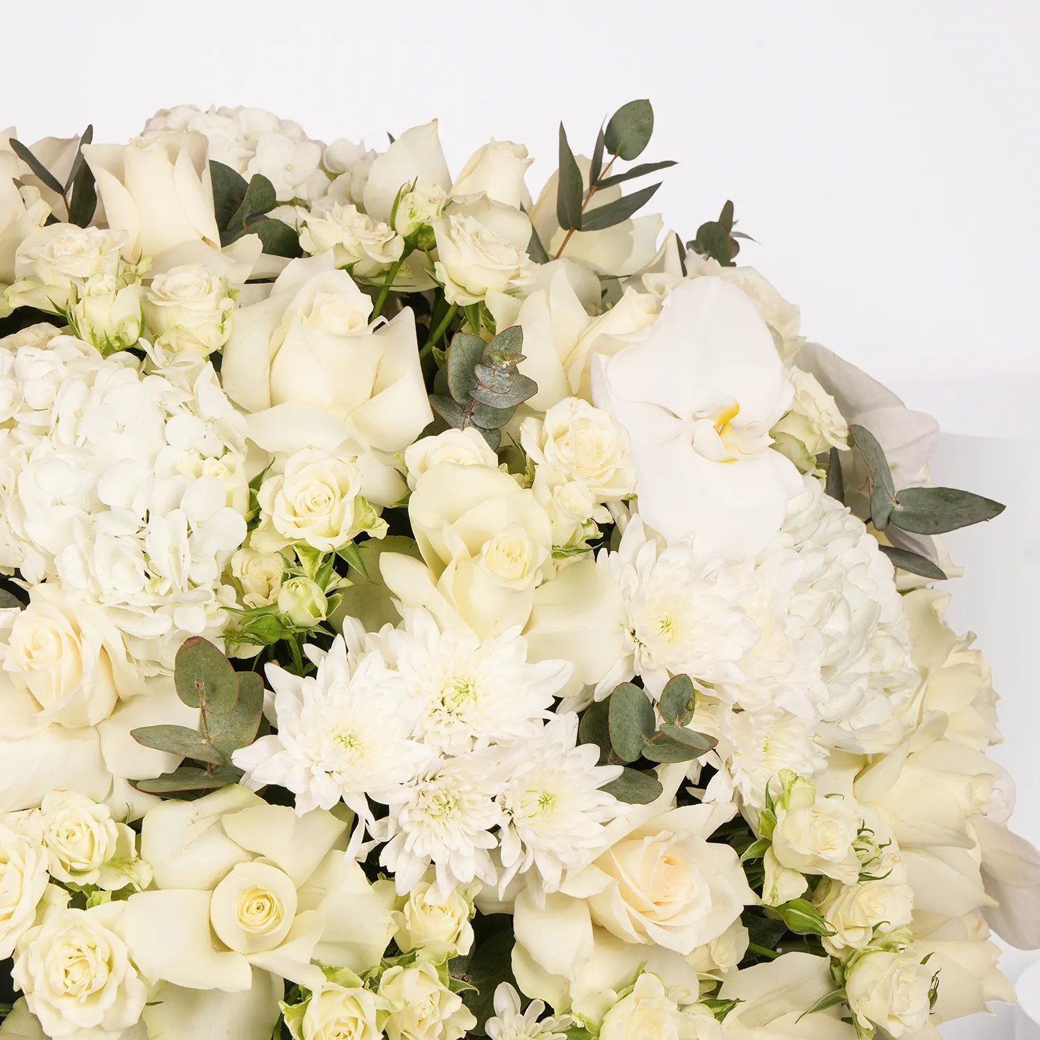 Ivory Elegance Floral Arrangement