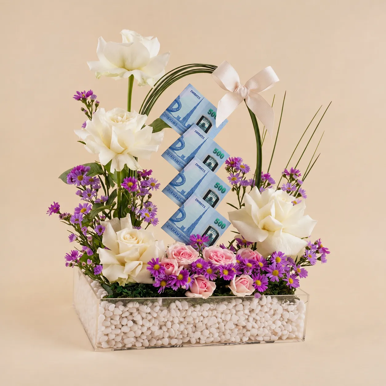 2000 AED Money And Mixed Rose Arrangement