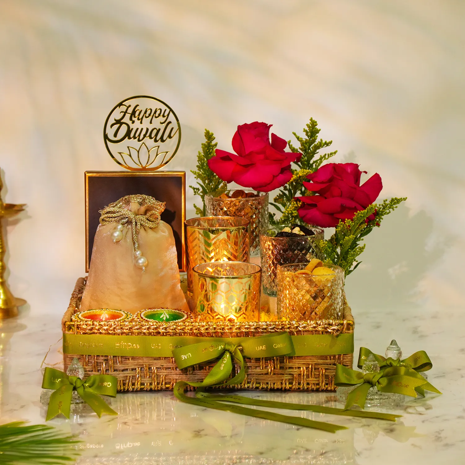 Diwali Roses And Indulgence Hamper