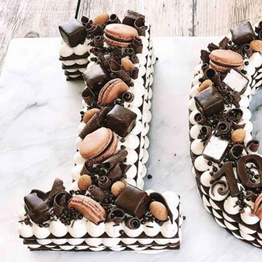 Yummy Number 10 Macarons Cake