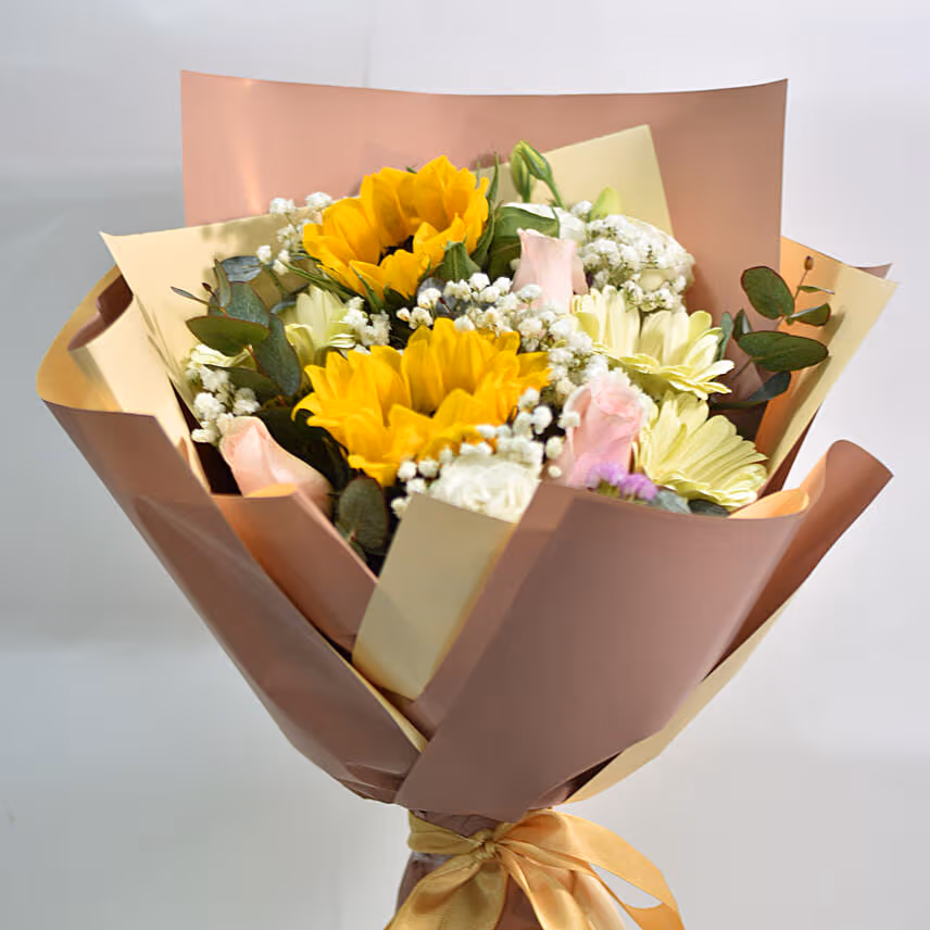 Premium Mixed Flowers Bouquet With Cake