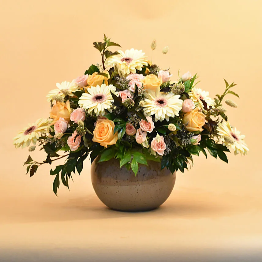 Blissful Mixed Flowers Arrangement