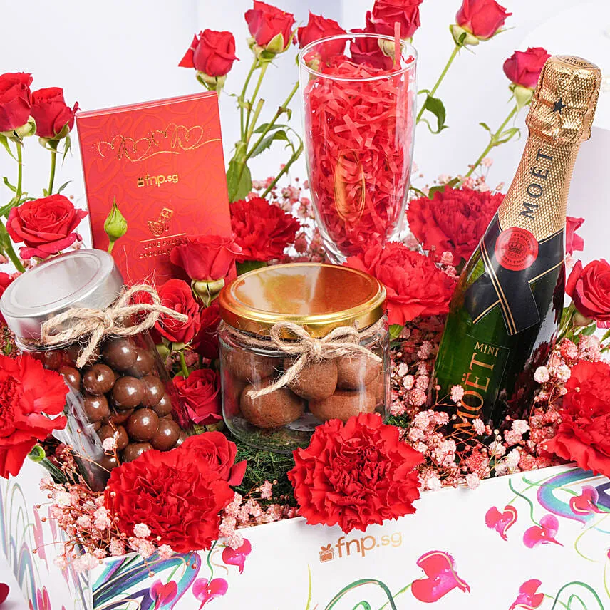 Bublling Fizz and Chocolate Love Hamper