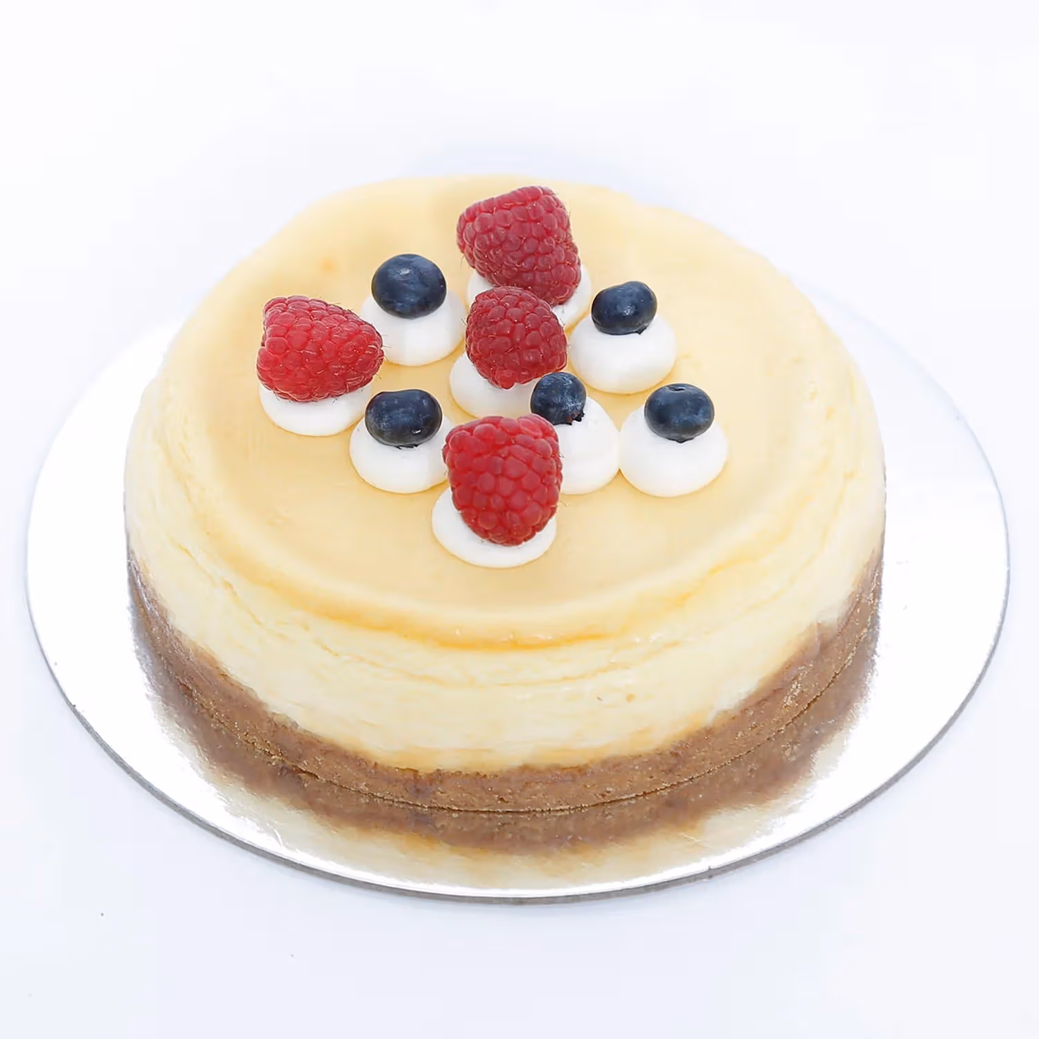 Delicious Vanilla Cheesecake with Fresh Berries - 500g