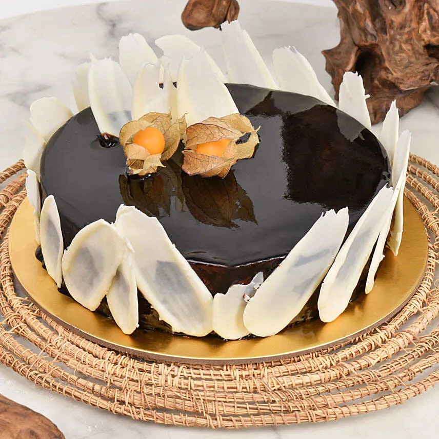 Swiss Dark Chocolate Cake 8 Portion