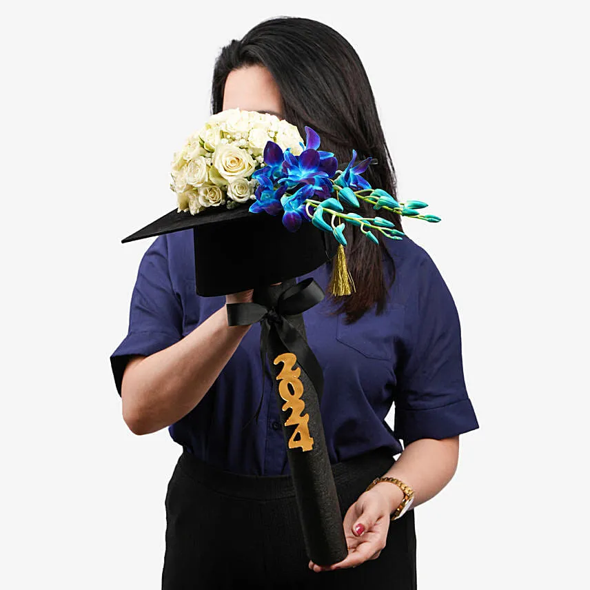 Graduation Hat Flowers Arrangement
