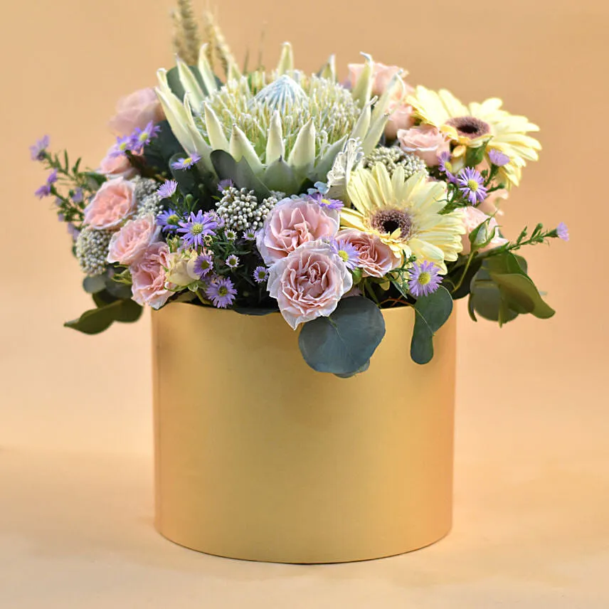 Lovely Mixed Flowers Arrangement