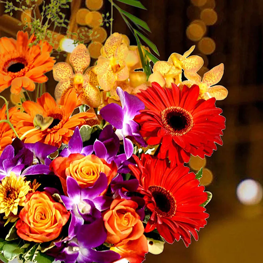 Gleaming Mixed Flowers Arrangement