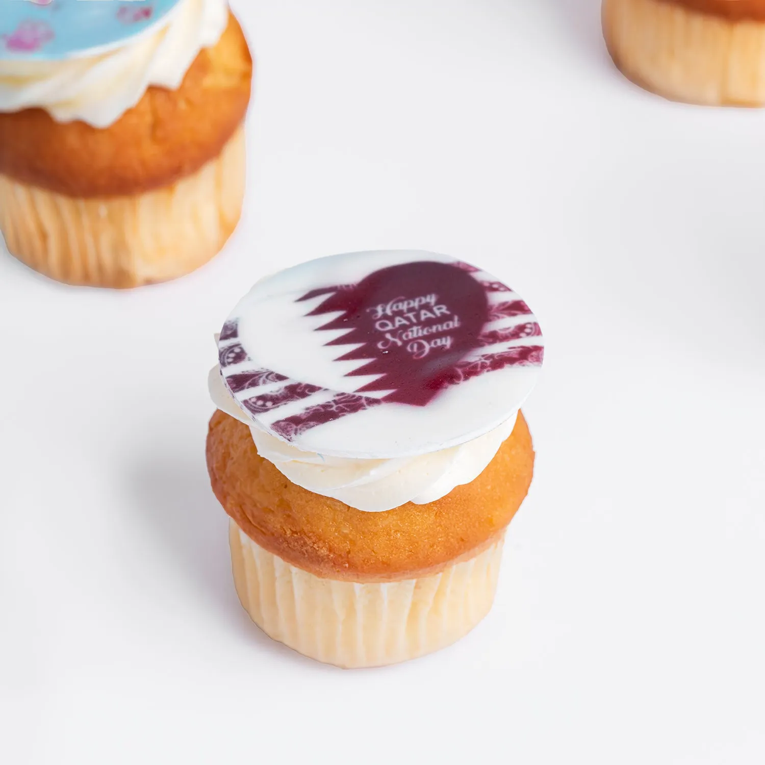 Celebrate Qatar National Day with Delicious Vanilla Cupcakes