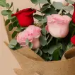 بوكيه ورد احمر ووردي - غلاف جوت طبيعي