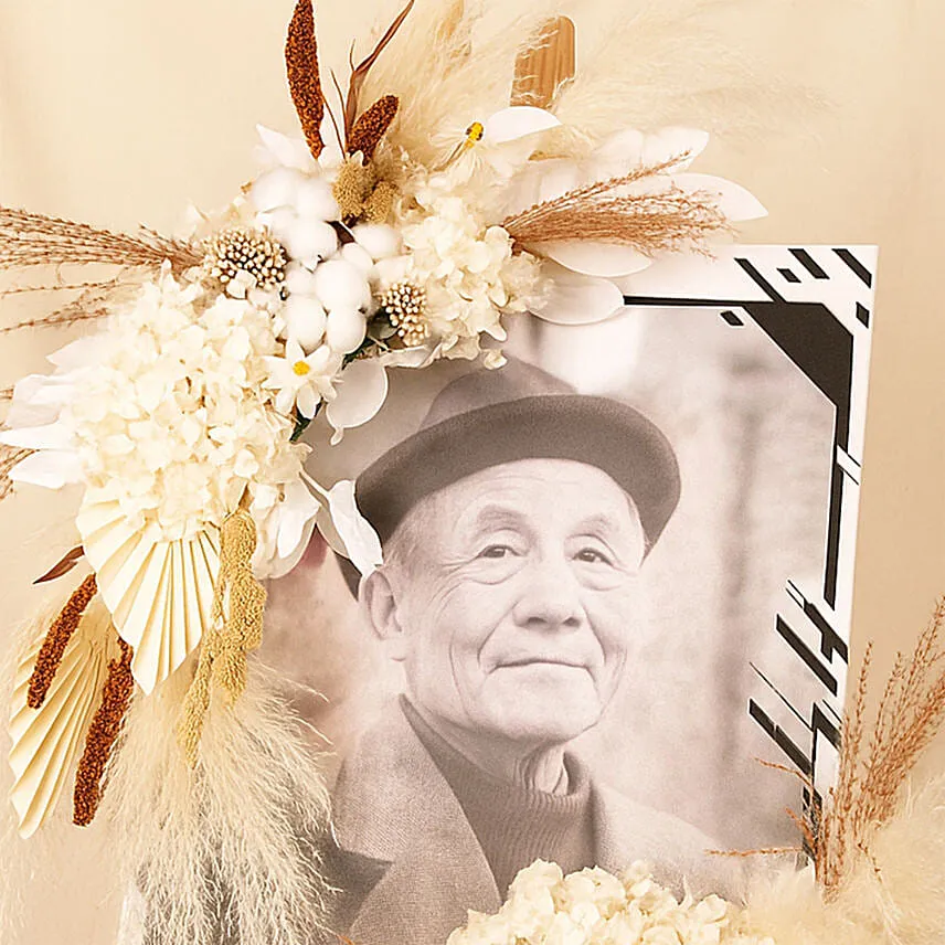 Personalised Sympathy Expression Stand with Dry Flowers