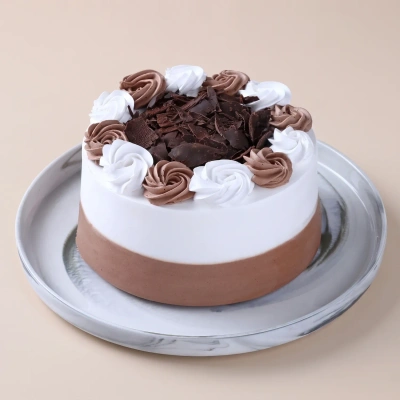 Deliciously Rich Black Forest Bento Cake 250gm - Perfect for Any Occasion