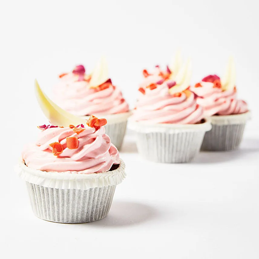 Rose Cream Cup Cakes