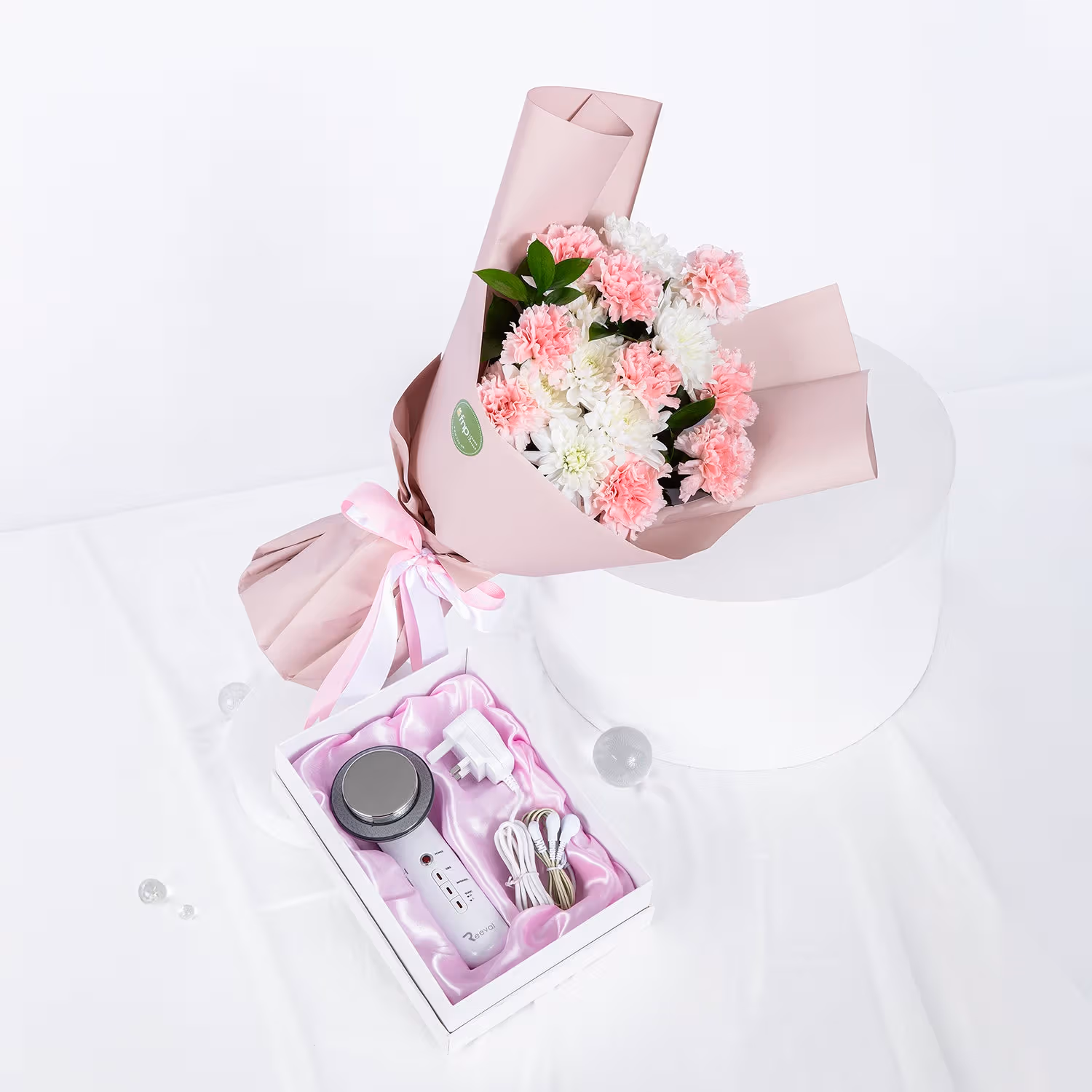 Luxurious Blooms Gift Set with 3-in-1 Skincare Device
