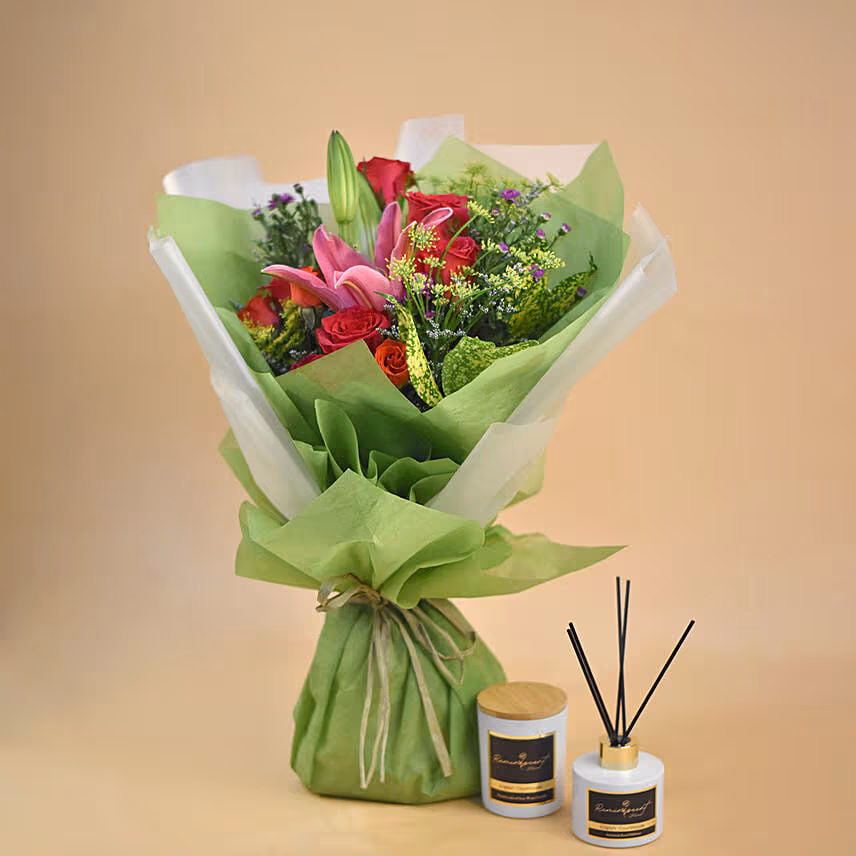 Prepossessing Mixed Flowers Bunch Candle & Diffuser