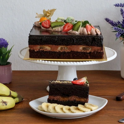 Licious Chocolate Banana Sponge Cake