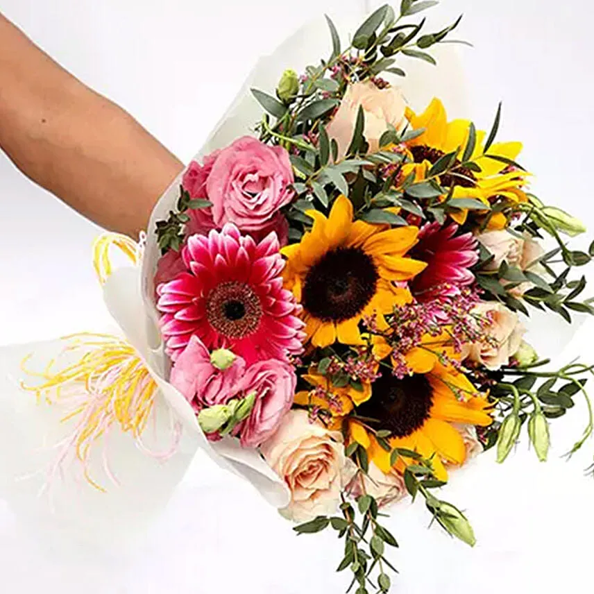Harmonic Roses and Sunflower Mixed Bouquet