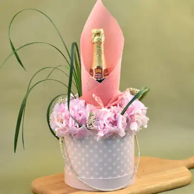 Hydrangea & Sparkling Juice Pink Box