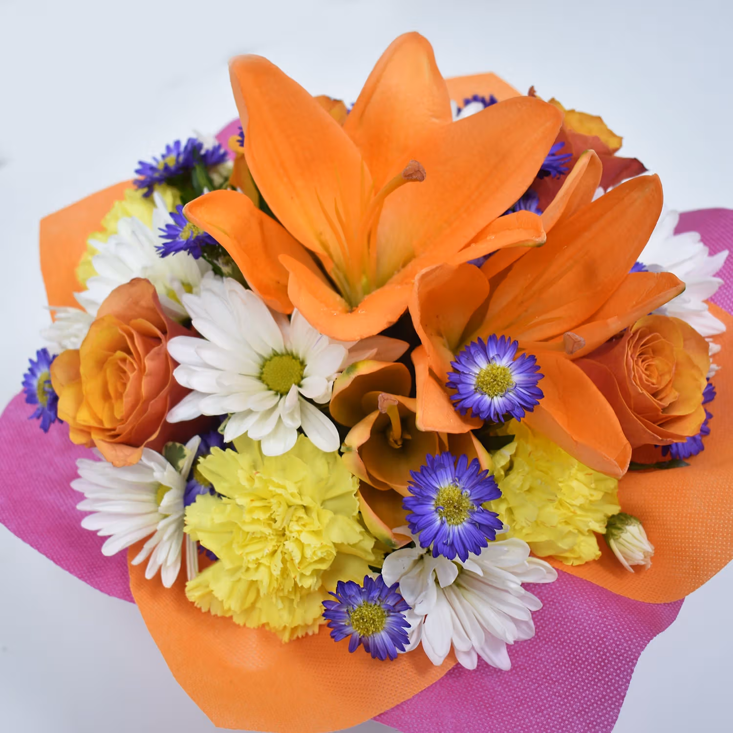 Celebrate with a Vibrant Birthday Floral Arrangement