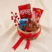 سلة هدايا أطفال سناكات مسلية