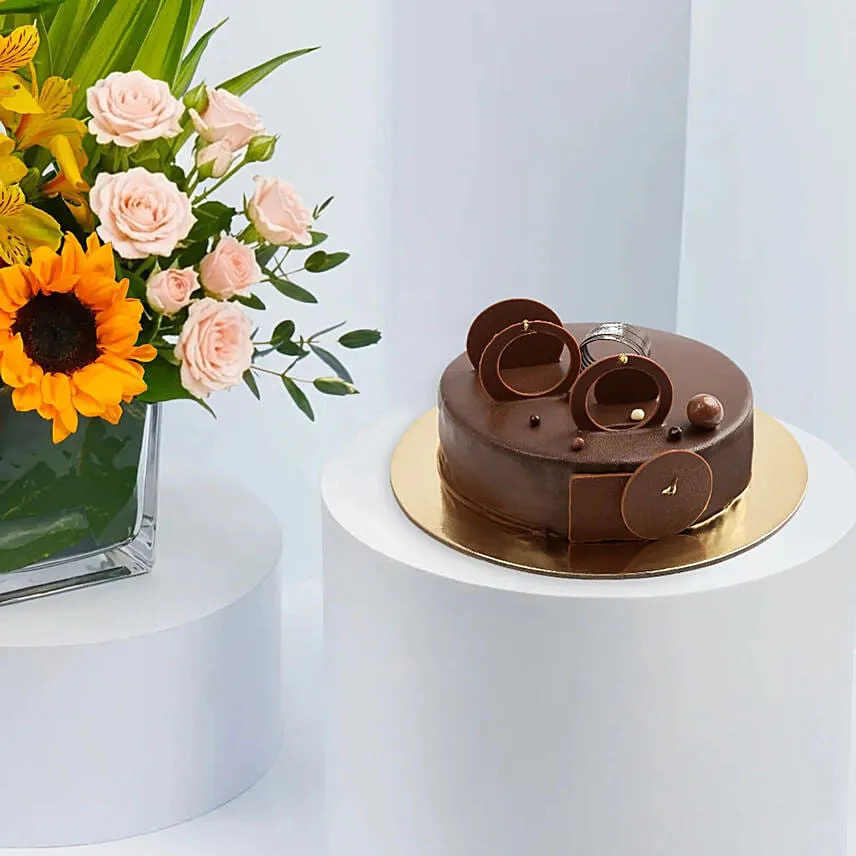 Mix Flowers and Chocolate Fudge Combo