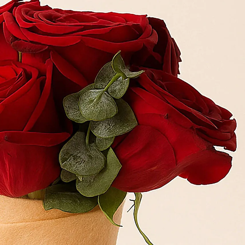 Smiley Mini Jelly Cat Red Rose Bouquet