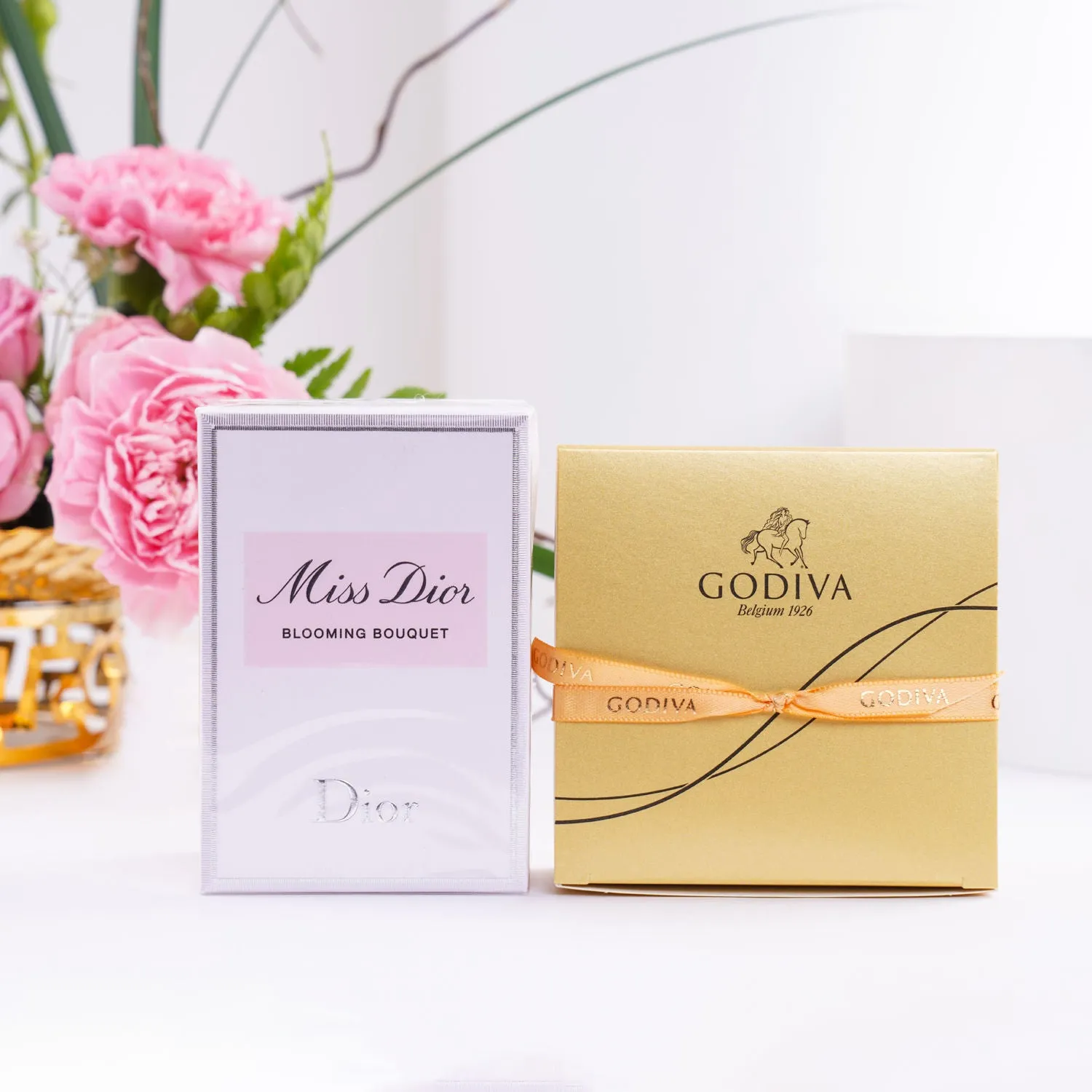 Godiva n Miss Dior Blooming Bouquet Women Perfume Flower Tray
