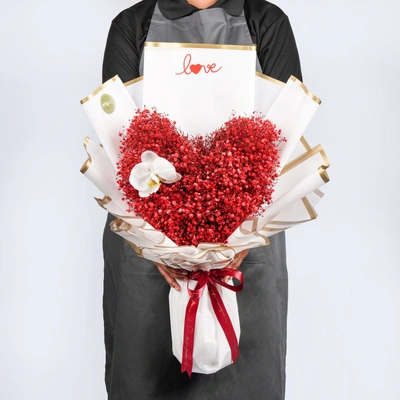 Heartfelt Romance: Heart on My Sleeve Bouquet