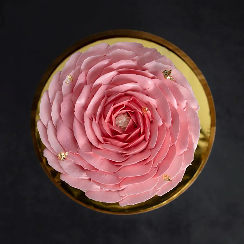 Scrumptious Strawberry Cake 6Inch