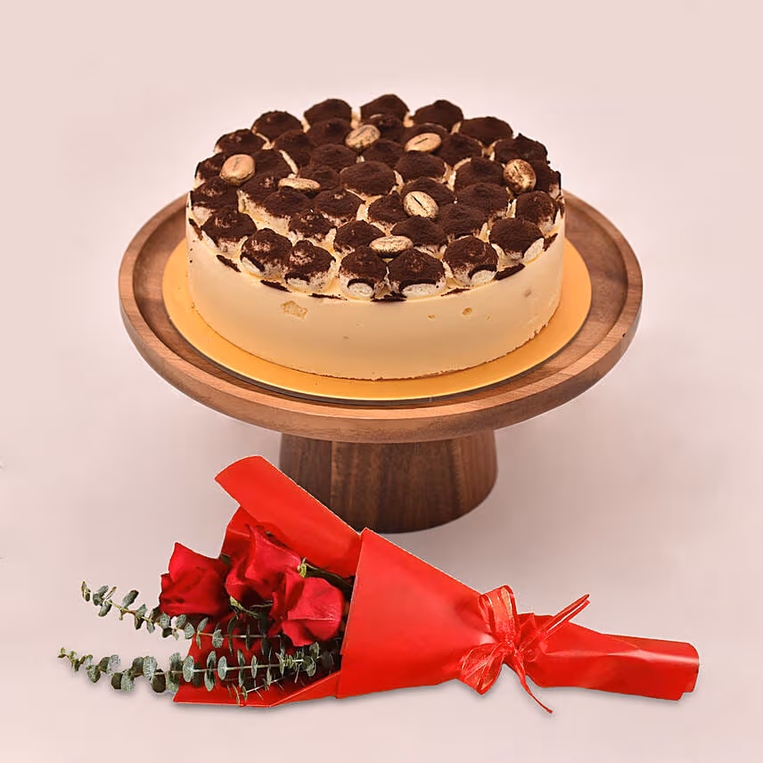 Irresistible Tiramisu Cake With Red Roses Bouquet