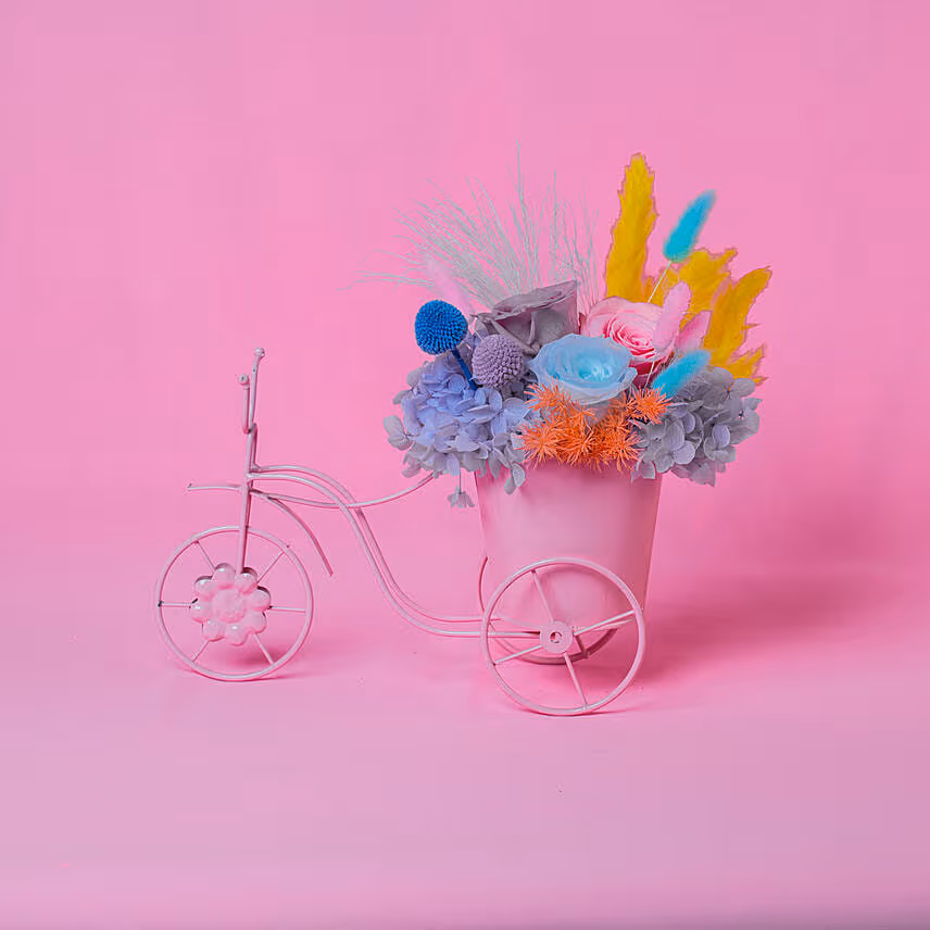 Hydrangea & Dry Flowers Arrangement for Valentine