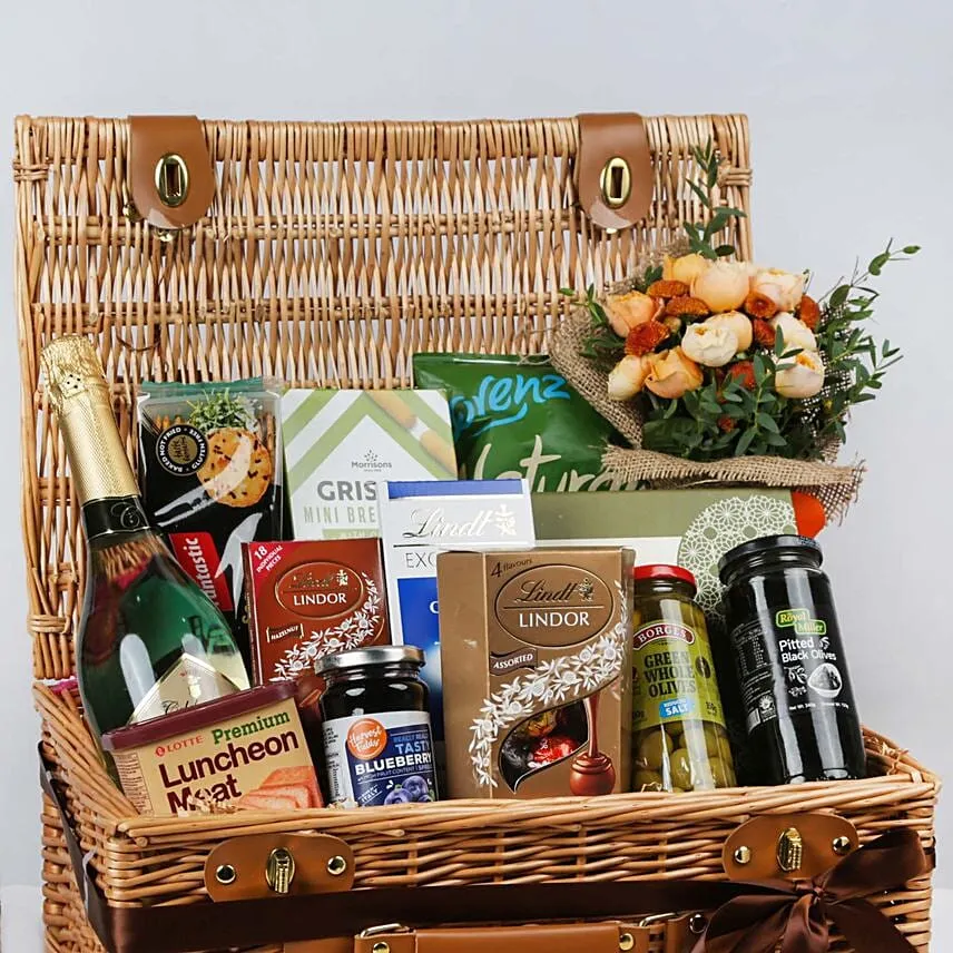 Grand Basket of Wine Snacks and Edibles