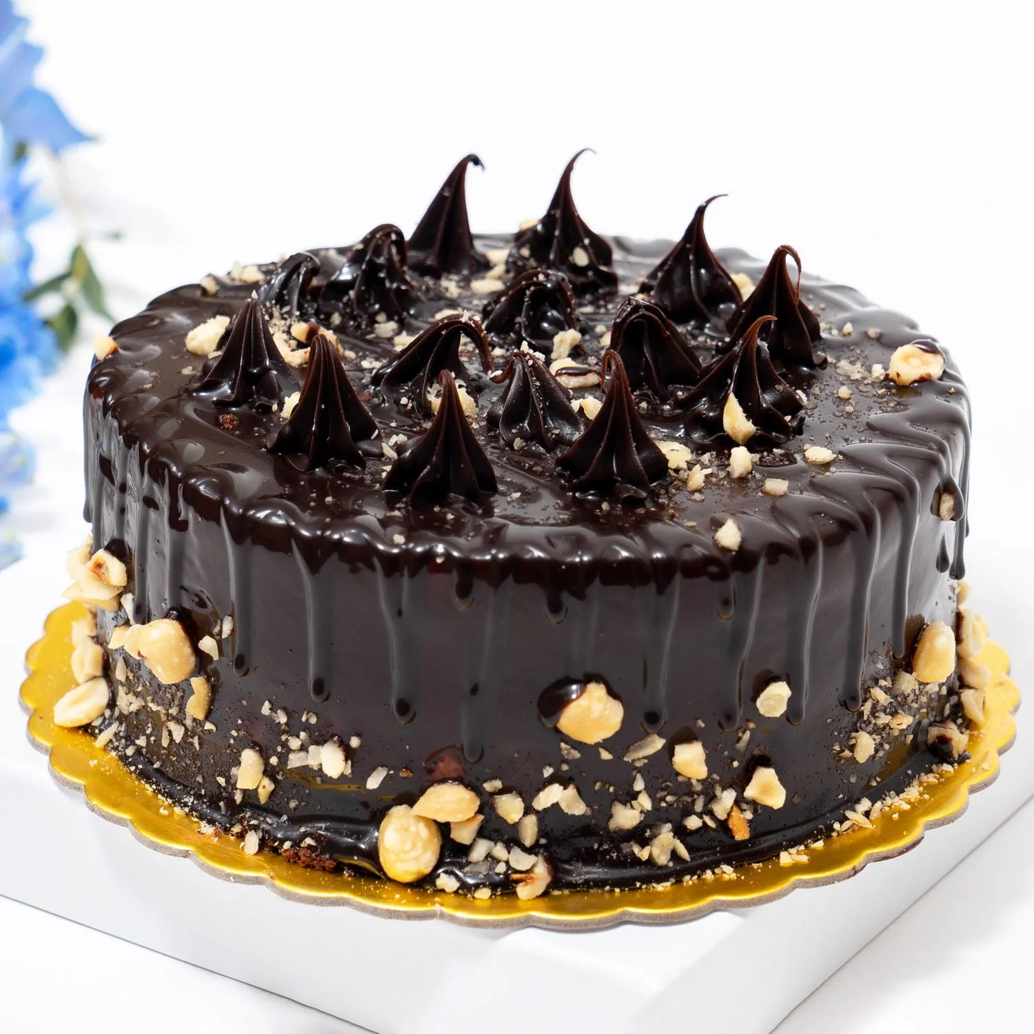 Flower Arrangement with Chocolate Cake