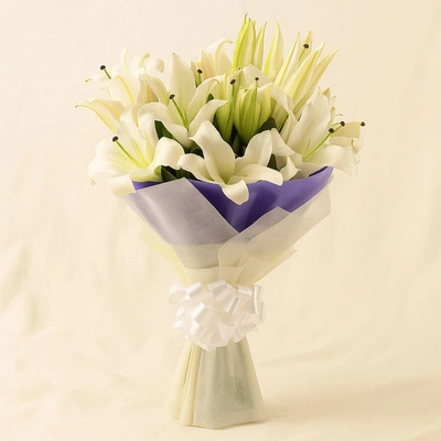 7 White Oriental Lilies Bouquet