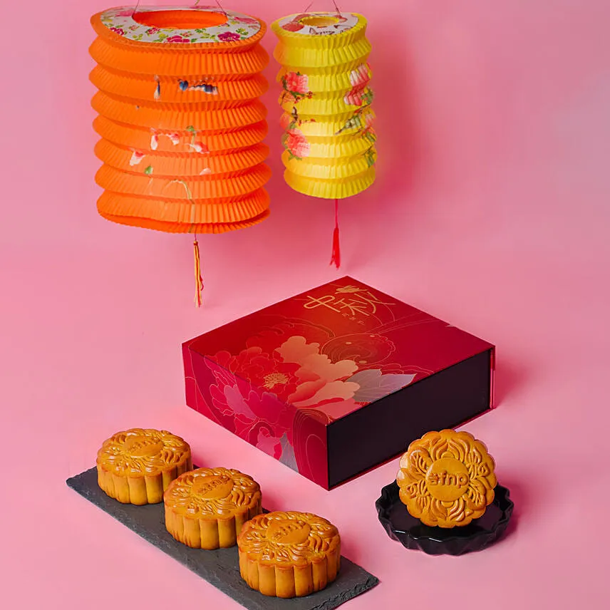 Pure White Lotus Double Yolk Mooncakes And Traditional Lantern Set