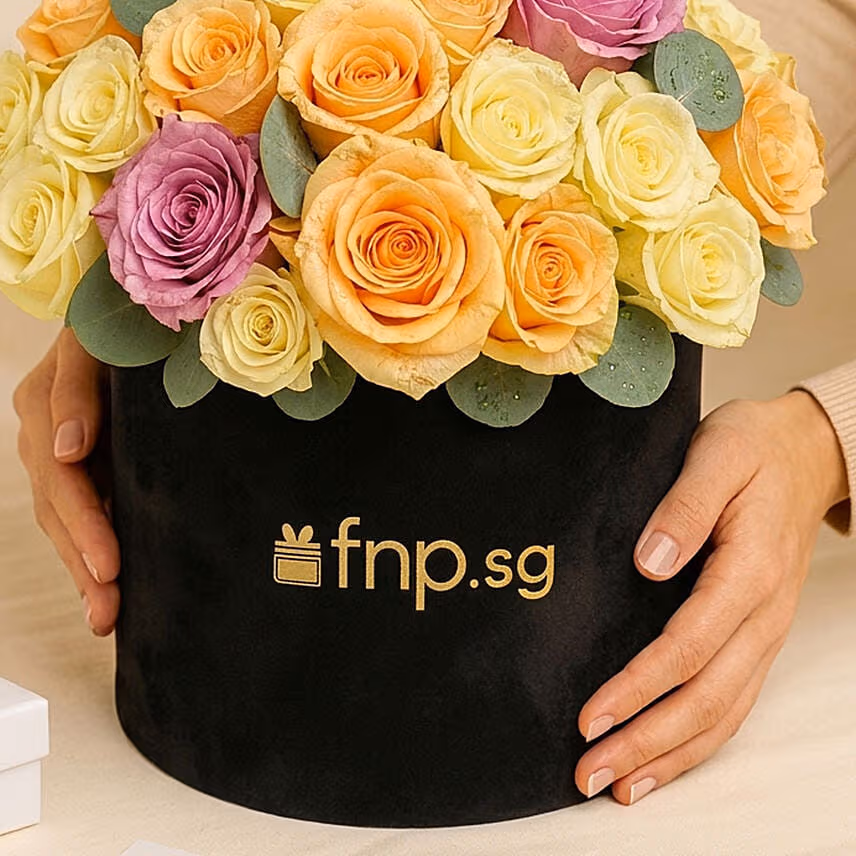 Mix Roses in Black Box