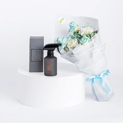 Elegant Blue & White Flower Bouquet with Kenooz Moon Stone Air Freshener