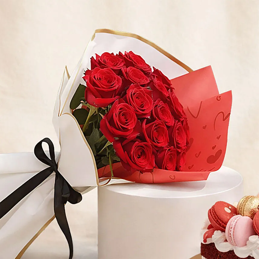 Rosy Reverie 18 Roses Bouquet n Cake Gift for Valentine's