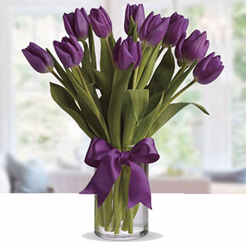 10 Sweet Tulips In Glass Vase With Tesco Red Wine