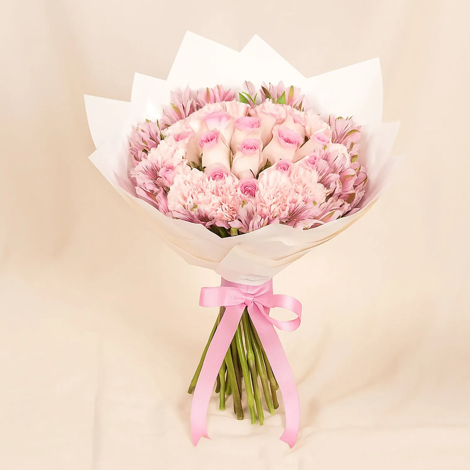 Beautiful Graduation Gift Pink Roses Bouquet