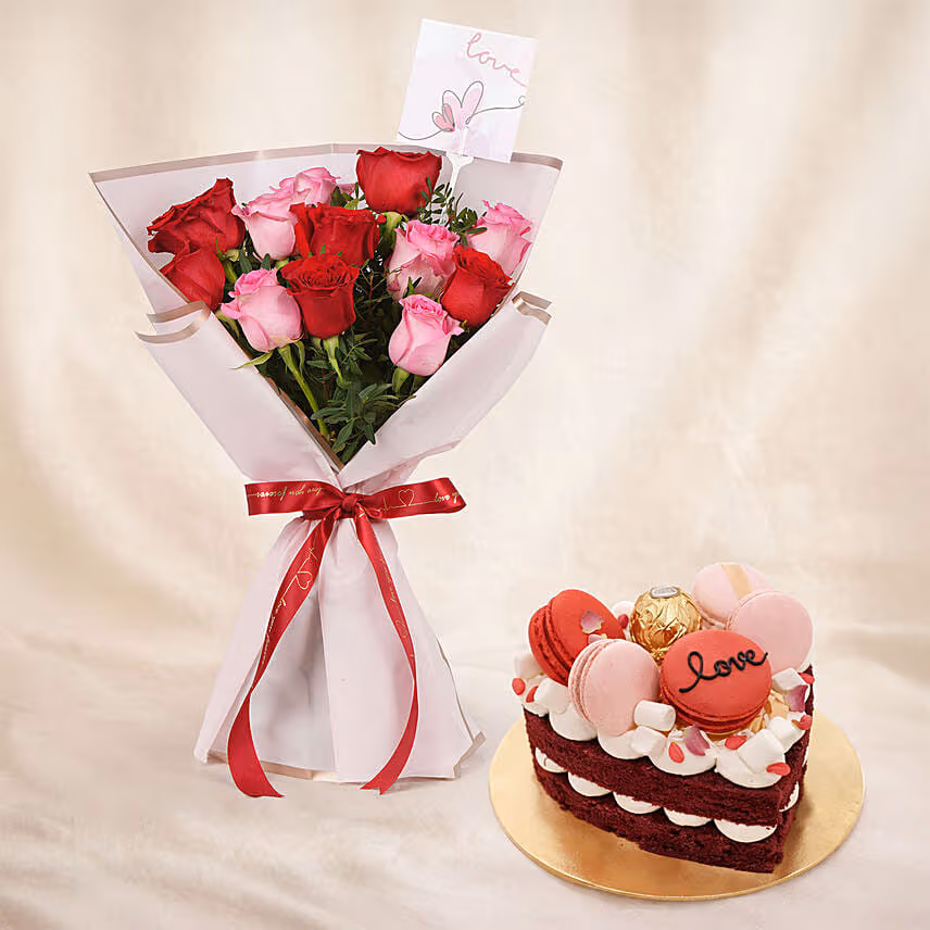 Love Expresssion Roses Bouquets and Cake Gift Set