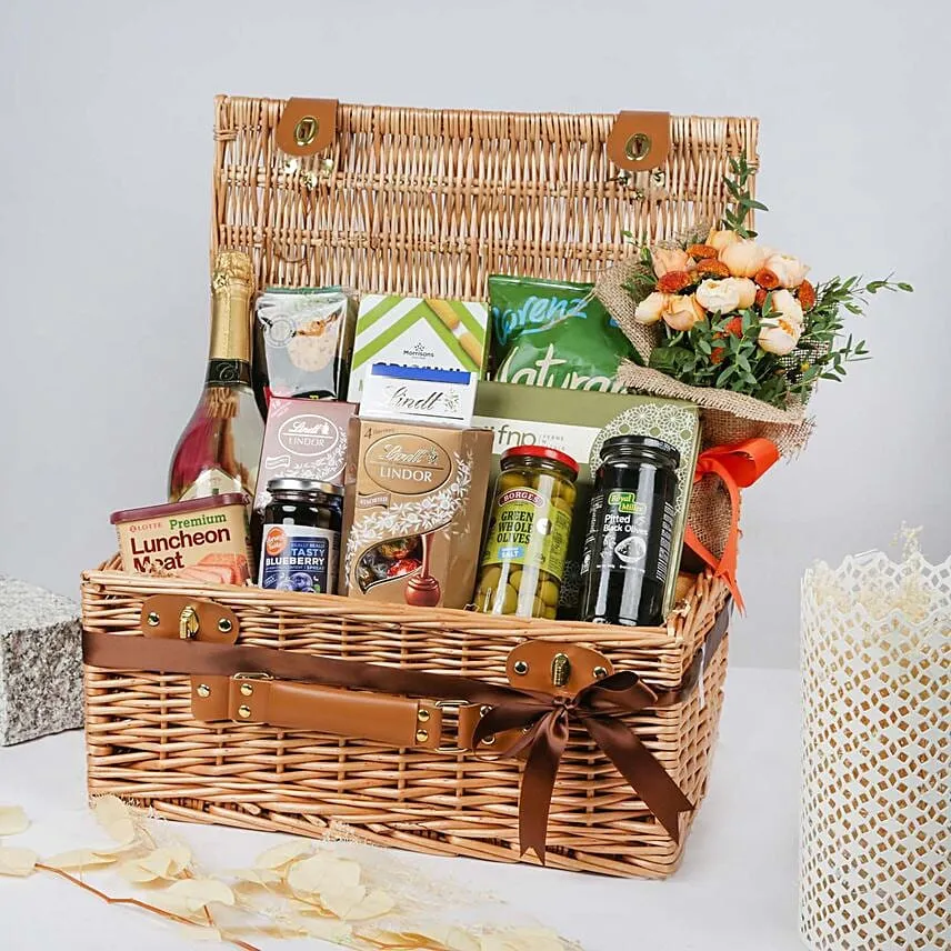 Grand Basket of Wine Snacks and Edibles