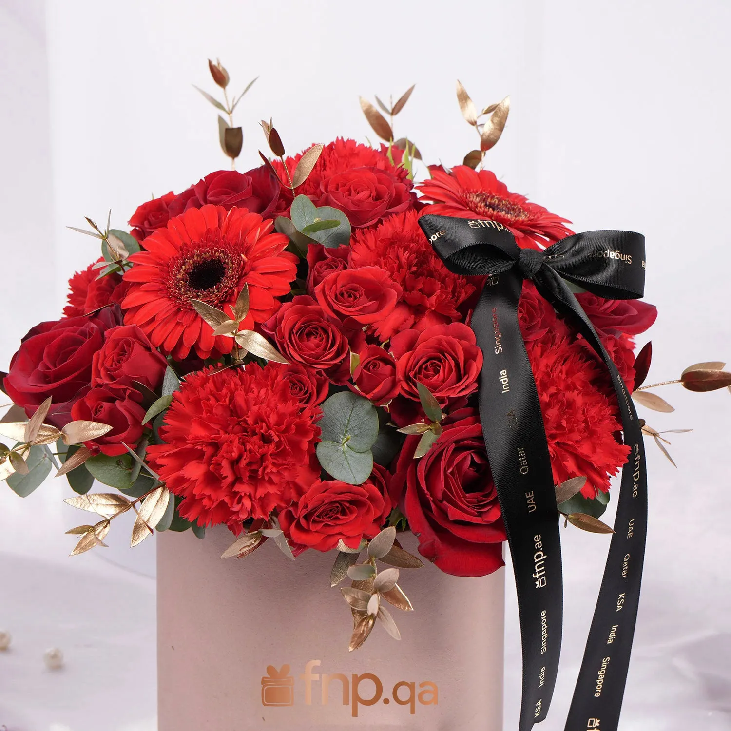 Luxurious Rosewood Charm Box: A Symphony of Red Blooms