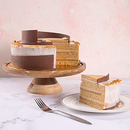 Decadent Caramel Crunch Cream Cake - A Heavenly Delight