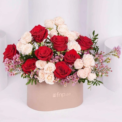 Exquisite Love Bouquet: Pink and Red Roses in Luxury Box