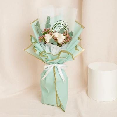 15 White Roses Hand Bouquet