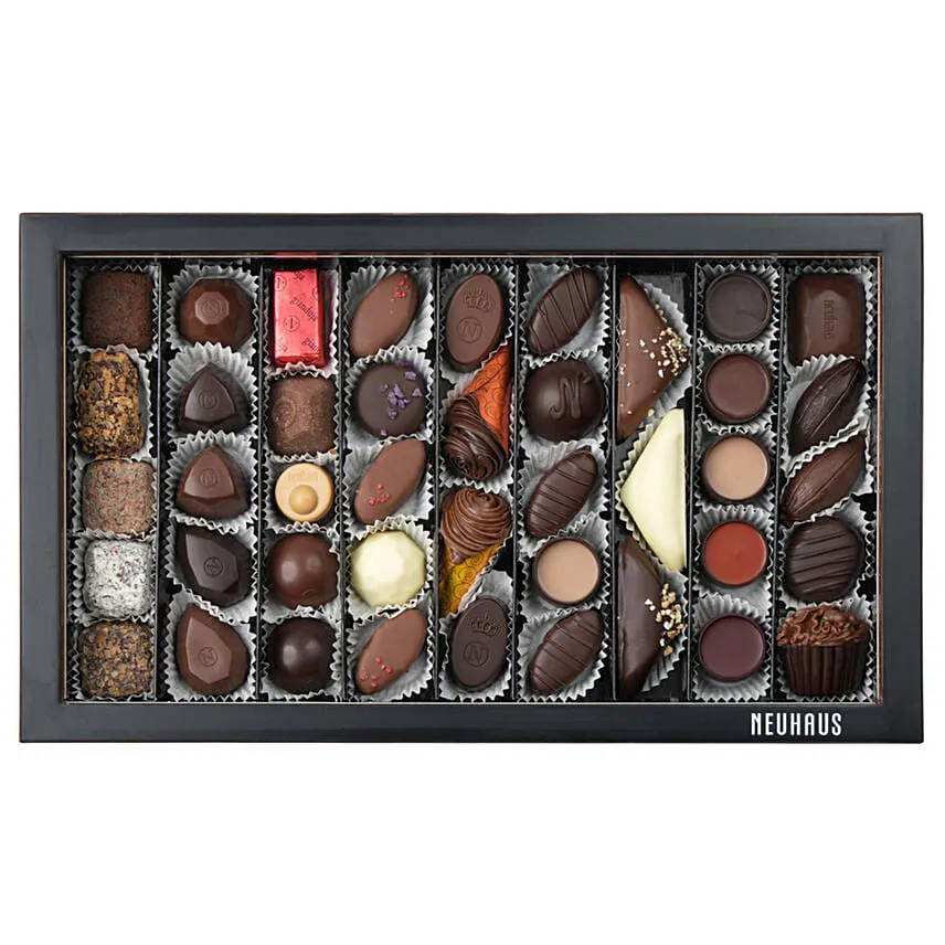 Ramadan Wooden Hosting Box Masterpieces 42 Chocolates