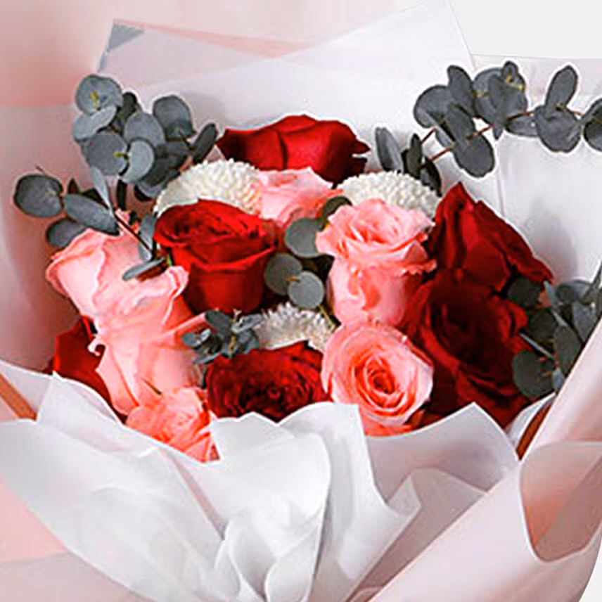 n Love With Roses Bunch